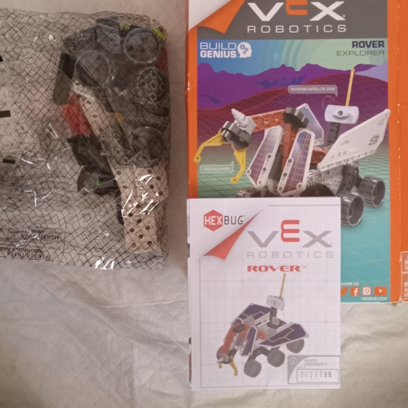 Model kit - Picture 3 of 3